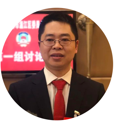 2月13日下午，下载bst365_365封号提现了没到账_365bet体育赌博第十五届成都市温江区委员会第二次会议举行小组会议。成都市副市长、区委书记王乾在开幕大会上所作的题为《城市向善 自带光芒》的讲话，引起广大下载bst365_365封号提现了没到账_365bet体育赌博委员热议。大家纷纷表示，讲话饱含深情、充满善念，既有对过去一年温江发展的深情回望，也有在开局之年走向美好未来的精神指引，让人倍感振奋、备受鼓舞，将切实围绕区委区政府中心工作精准履职尽责，不断提高政治把握能力、调查研究能力、联系群众能力、合作共事能力。